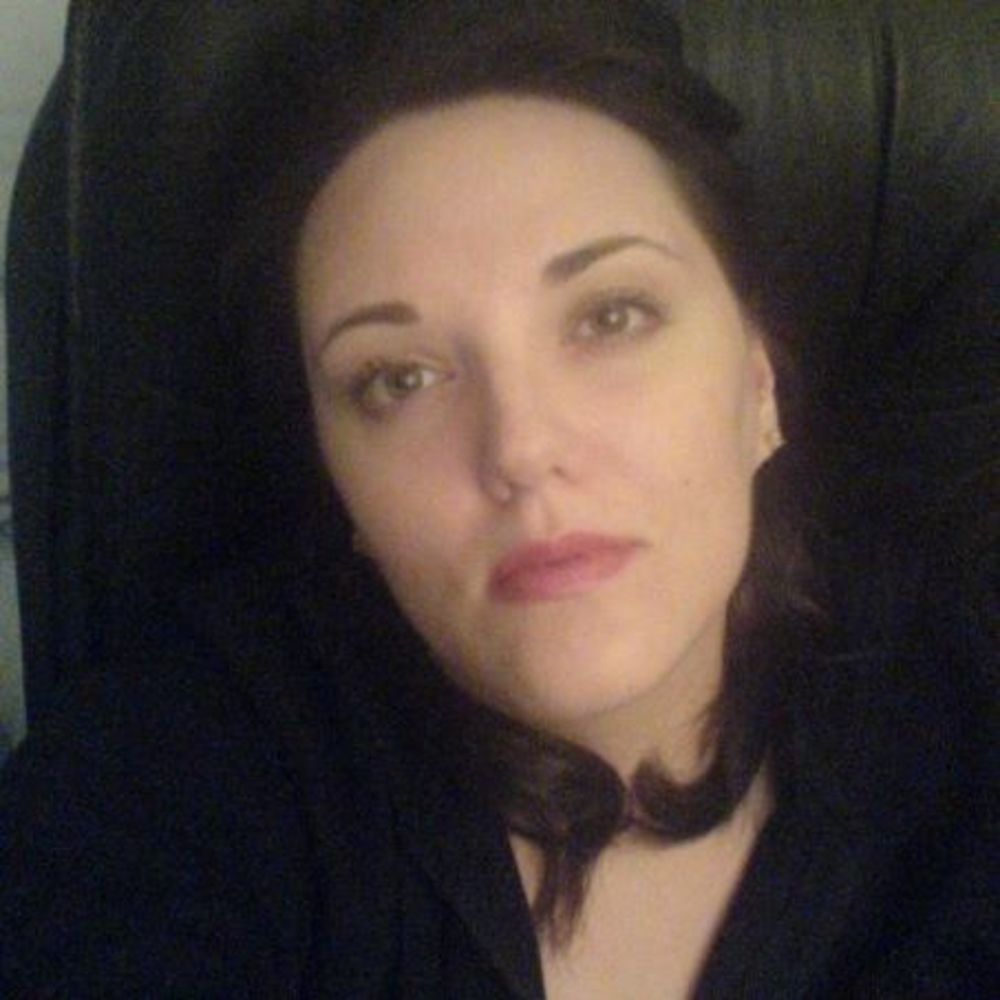 Meet your Posher, Suzanne